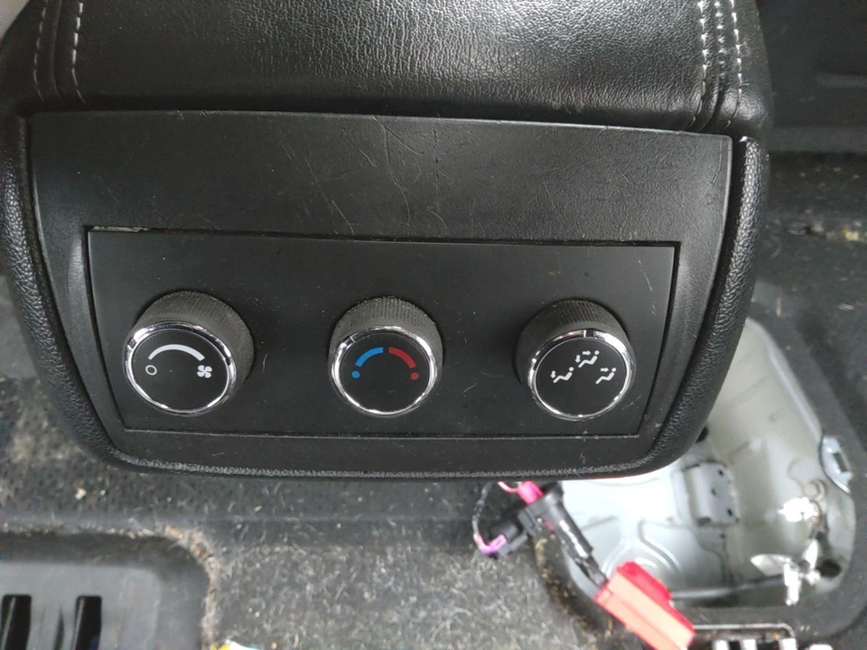 16 BUICK ENCLAVE Heater A/c Control Rear W/o Radio Control - Image 1 of 1