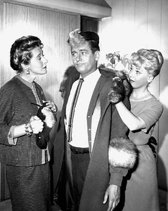 EDNA SKINNER ALAN YOUNG CONNIE HINES "MISTER ED" - 8X10 PUBLICITY PHOTO (ZY-118) - Picture 1 of 1