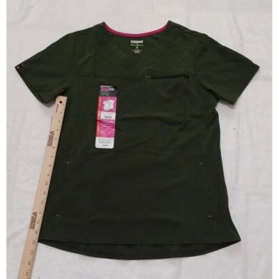 Blusa Médica Profesional Médica con Cuello en V y Bolsillo con Cremallera Verde Oliva Foto 1 de 4