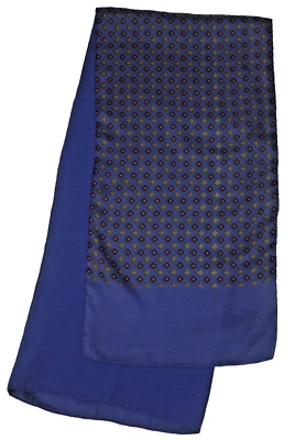Vintage CISCO Itália Lenço Masculino de Seda Padrão Geométrico e Vestido de Lã Azul Sólido - Imagem 1 de 4