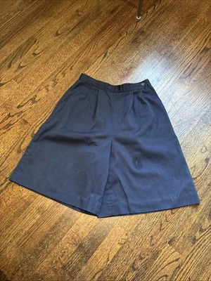 Женские длинные шорты Lands' End, размер 10, темно-синий, с карманами, со складками спереди - Изображение 1 из 4