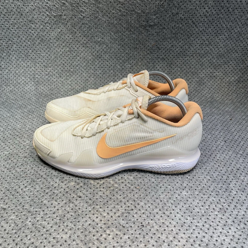 Nike Court Air Zoom Vapor Pro Tennis Shoes Size 9 Women’s - Image 1 of 4