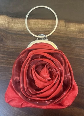 Roseta Bolso de Mano Cartera Muñequera Rojo Dorado Satinado Noche Elegante Vacaciones Formal Foto 1 de 4