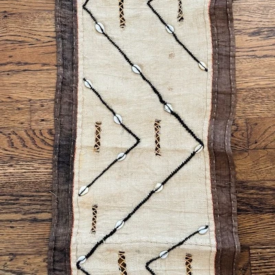 De colección Largo Africano Cuban Tela Cowrie Shell Tejido a Mano Tribal Textil 80” RARO Congo Foto 1 de 4