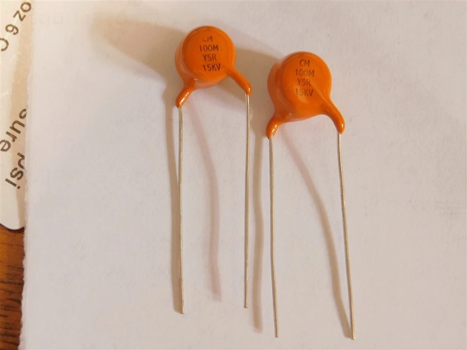 2 Vishay 615R150GAST10 100pF 15kVDC 20% Y5R Ceramic Disc Capacitors - image 1 of 1