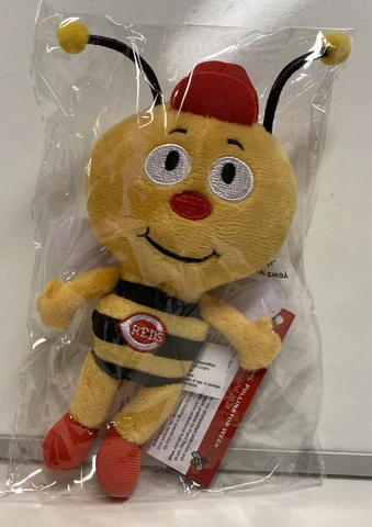 2021 Cincinnati Reds SGA Honey Maid Bee Kids 6 1/2" Plush Cover