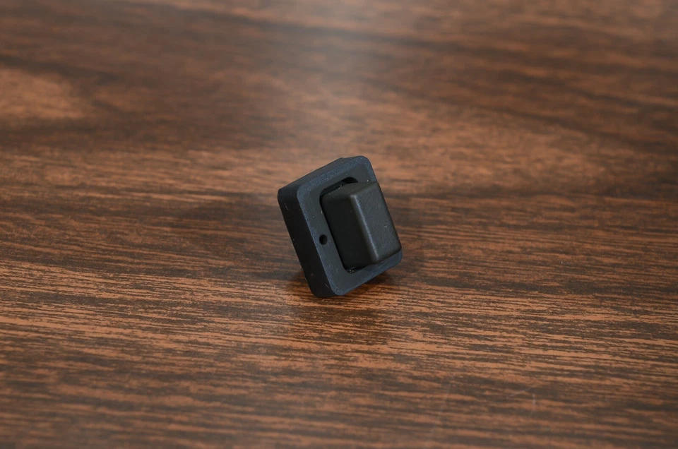 ICOM IC-718 PARTS - POWER BUTTON - NICE! - Image 1 of 1