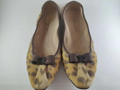 Zapatos planos de ballet Salvatore Ferragamo con estampado animal talla 7,5 M Foto 1 de 4