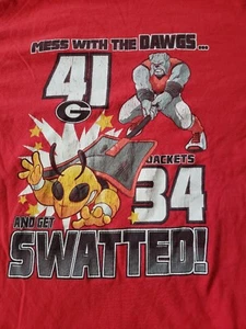 2013 Georgia Bulldogs Football Vs Georgia Tech Yellow Jackets Get Swatted Shirt - Picture 1 of 9