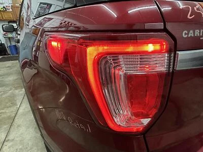 Luz trasera para conductor Ford Explorer 2016-2019 sin equipamiento policial lente transparente Foto 1 de 4