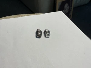 Genuino Pandora Par x2 Plata Punteado Acanalado Clip Dijes 790446 S925 ALE - Imagen 1 de 10