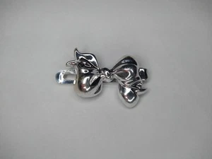 Vintage Goody Snap Tight Silver Color Plastic Bow Barrette 1980s 90s Hair Clip - Picture 1 of 2