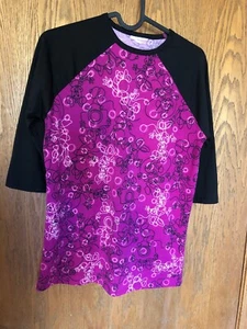 Lularoe Disney Sloan Kids’ Size 14 Magenta Body Black Sleeves Minnie Mouse - Picture 1 of 7