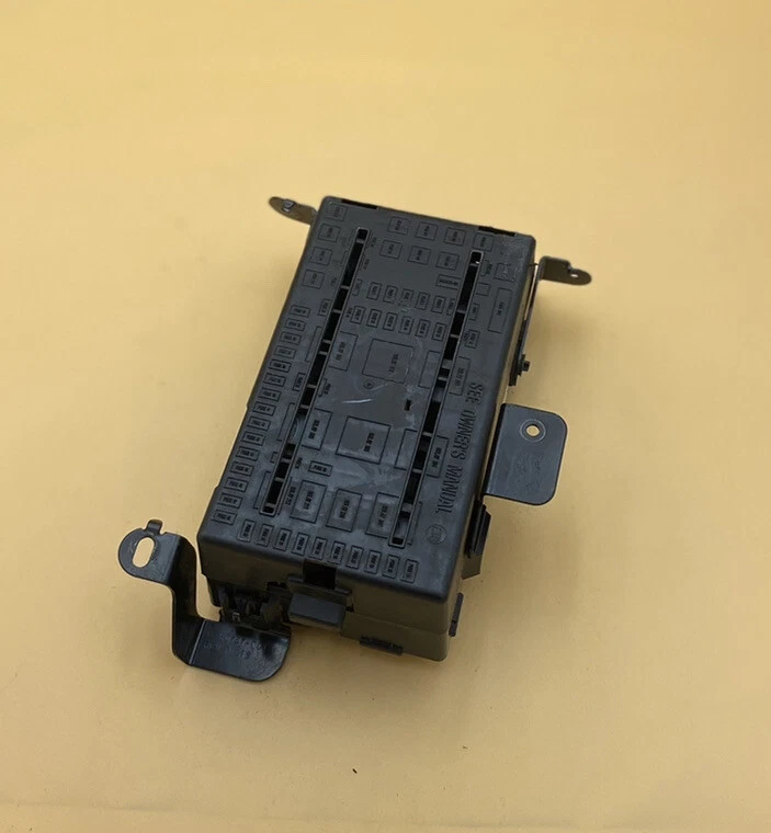 Caja de bloque de fusibles de tablero interior Ford F250 F350 Excursion 05-07 6C3T-14A067-AD Foto 1 de 4