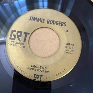 Jimmie Rodgers - Secretly/Oh Oh I'm Falling in Love Again GG 49 45rpm VG+ R25 - Picture 1 of 2