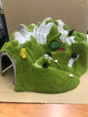 Busch Tunnel Angolare HO 3026 - Immagine 1 di 4