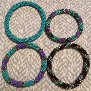 Sashka Co. - Hand Crafted - Nepal - Glass Beads - Blue Bracelets - Lot of 4 - Picture 1 of 5
