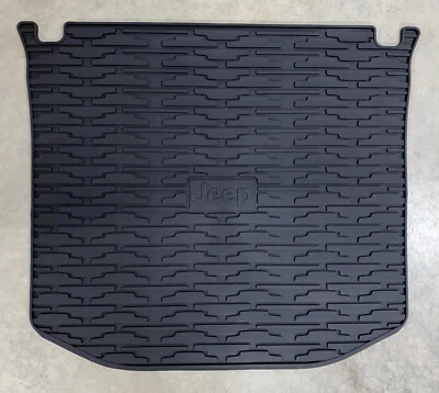 Bandeja de carga Jeep Grand Cherokee WK Mopar 2011-2022 82212085 Foto 1 de 4