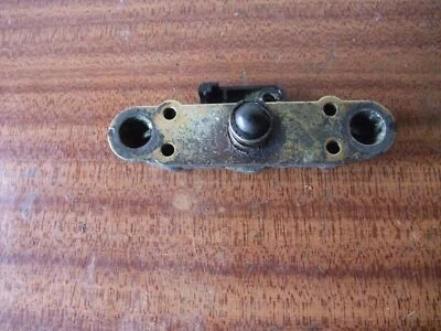 SUZUKI GSX1300R GSX 1300 R HAYABUSA PESTILLO ASIENTO TRASERO CAPTURA 99-06 FABRICANTE DE EQUIPOS ORIGINALES Foto 1 de 4