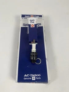 AC GM R46 Spark Plugs Box Of 8 NOS OEM Vintage Boxed Made In USA - Picture 1 of 6