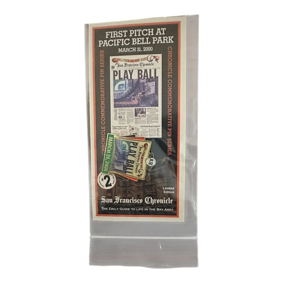 Pin de pelota de juego de Pac Bell Park primer lanzamiento de los Gigantes SF crónica 31 de marzo de 2000 Foto 1 de 3