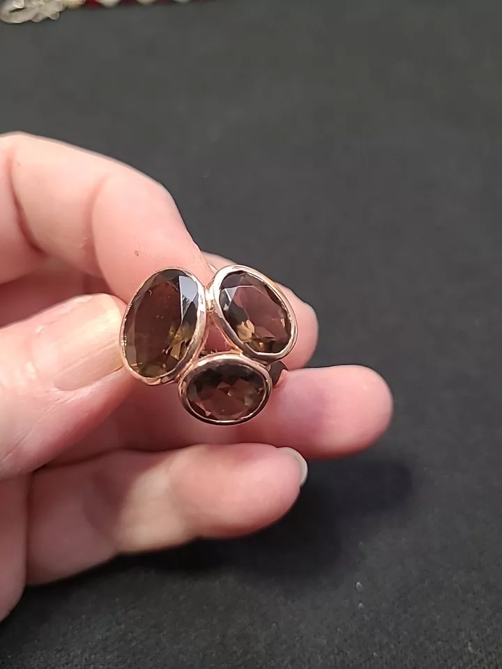 Anillo de cena de topacio, banda de aleación de cobre, tamaño 10 EE. UU. 6,7 g Foto 1 de 4