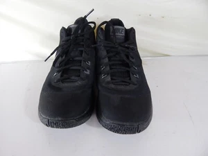 Nike Air Versitile 852433-001 Size 8.5 Black/Gray Shoes - Picture 1 of 8