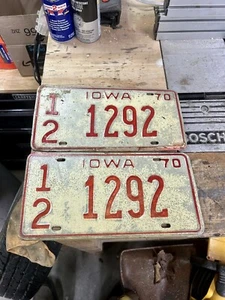 1970 Butler County Iowa License Plate Pair - Picture 1 of 2