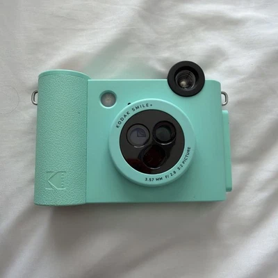 Cámara de impresión instantánea digital inalámbrica Kodak Smile+ 2x3 con lentes de efecto Foto 1 de 4