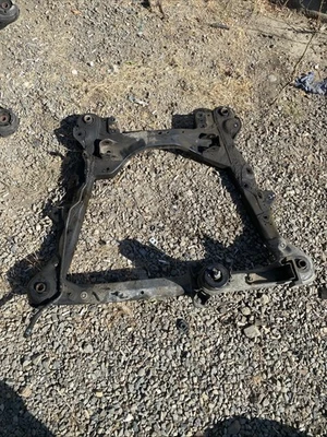 Conjunto de subchasis delantero/base del motor Toyota Highlander 2004-2009 OEM Foto 1 de 4