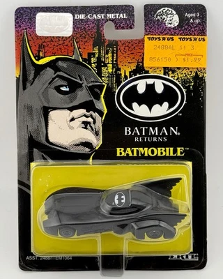 Batimóvil Ertl Batman Returns 1992 - Metal fundido a presión - Pegatina Toys R Us Foto 1 de 4