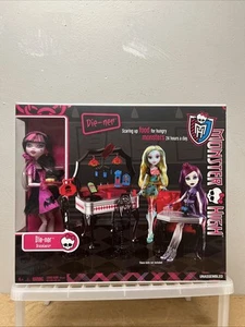Monster High Doll DRACULAURA DIE-NER Playset Doll w/Furniture NEW - Picture 1 of 7