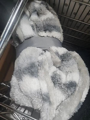 Hilo mixto artesanal Life Comfort 60" X 70" gris de lujo lavable a máquina Foto 1 de 3