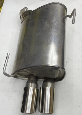 Silenciador de escape direito Subaru WRX lado do passageiro original de fábrica 2015-2021 - Imagem 1 de 4