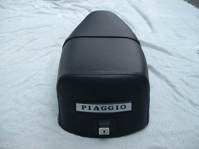 Vespa Piaggio  "REPLACEMENT SEAT COVER" fits  P125  P200  PX125  PX200       - Image 1 of 4