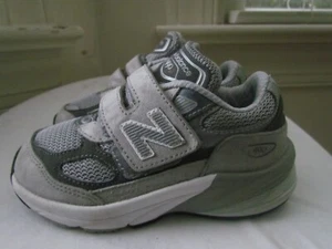 NEW BALANCE 990v6 GRAY BOY'S ATHLETIC SHOES SIZE 9.5M - Picture 1 of 6