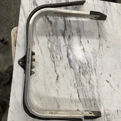 Parachoques trasero recto Yamaha VMax Dx 600 1995 bueno Foto 1 de 4