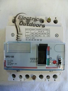 LEGRAND 25 AMP 36kA FOUR POLE MCCB 400V DPX 125 0 250 59 - Picture 1 of 3
