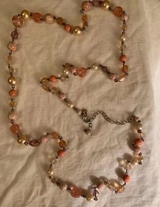 Ladies Peach Colored Necklace - Picture 1 of 3