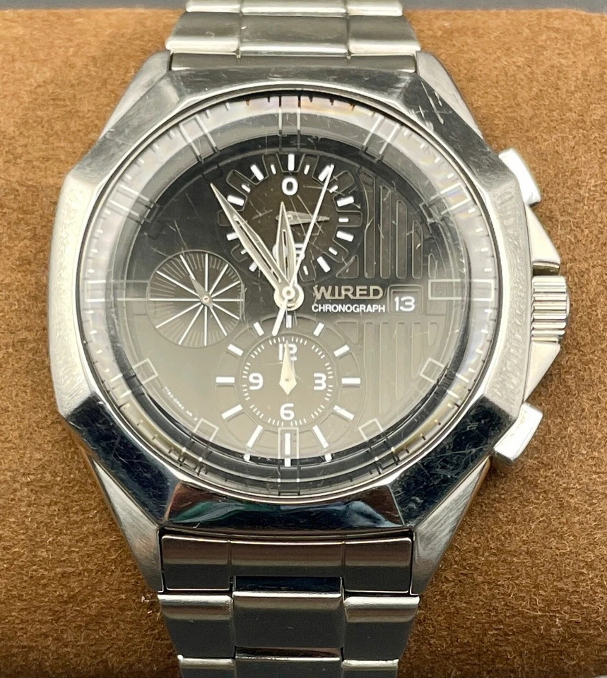 Reloj cronógrafo Seiko WIRED esfera negra cuarzo Foto 1 de 4