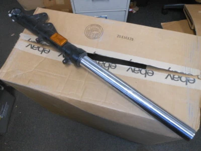 Horquilla delantera derecha BMW OEM Showa 2012-2018 F800GT F800 7719490 Foto 1 de 4