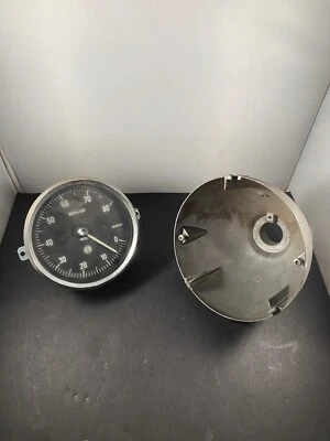 Tacômetro e carcaça Alfa Romeo Spider 1971-1980 - Imagem 1 de 4