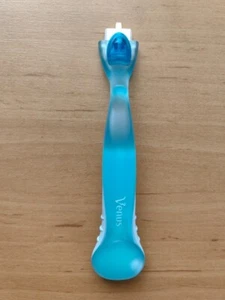 Gillette Venus Rasierer - Bild 1 von 4
