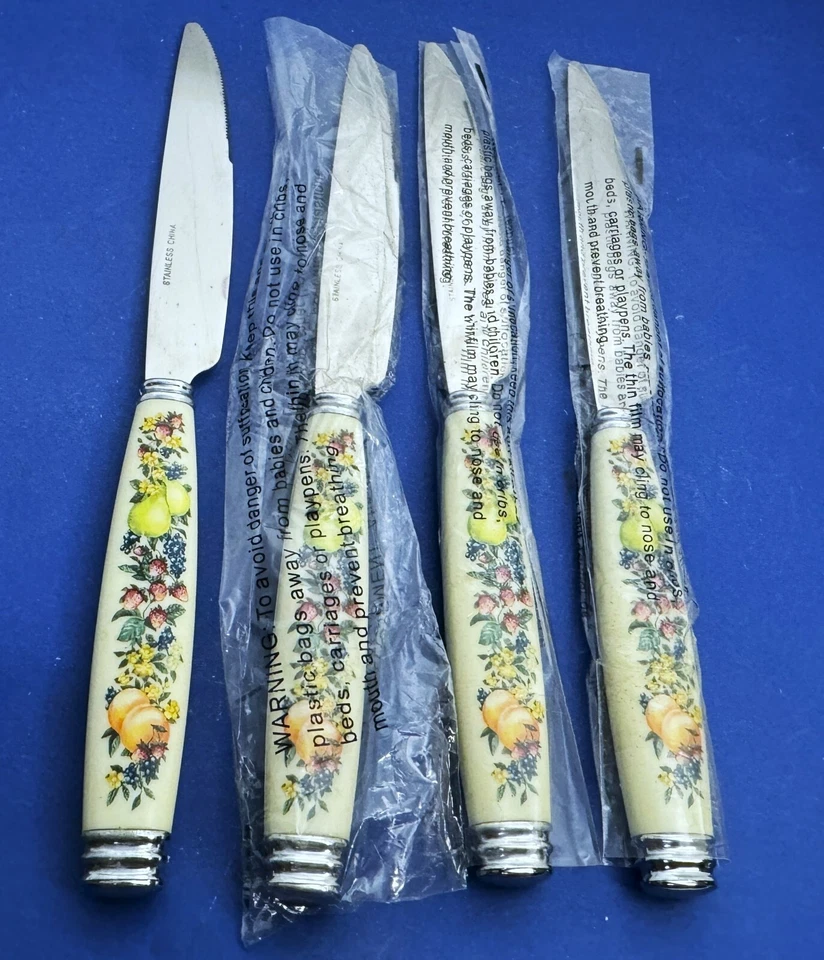 Cubiertos de acero inoxidable Avon SWEET COUNTRY COSECH -- Juego de 4 cuchillos de cena NUEVO Foto 1 de 1