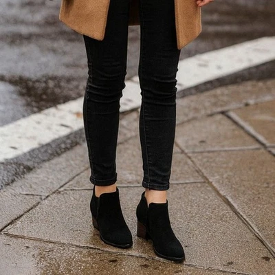 Old Navy Black Ankle Booties Low Heel Faux Suede Womens Size 8 Casual Everyday - Image 1 of 4