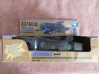 1989 年老式蝙蝠侠无线电控制蝙蝠车带盒 ToyBiz — 第 1/4 张图片