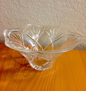 Cuenco Marquis by Waterford corte cristal forma flor 8" diam. - Imagen 1 de 10