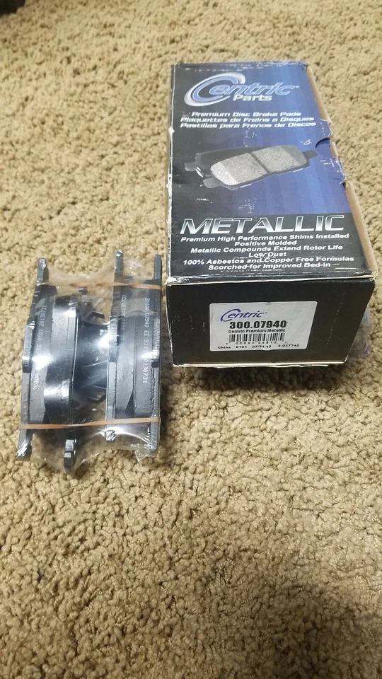 Centric premium semi metallic front brake pads 300-7940 Volvo XC70 — 第 1/1 张图片