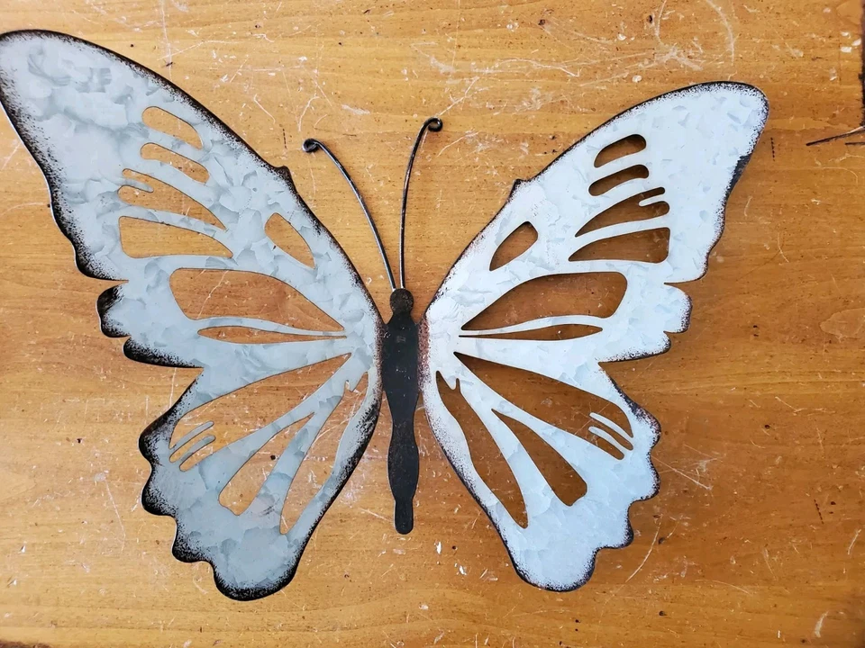 Galvanized BUTTERFLY tin wall decire 10.5" x 14" GUC - Image 1 of 4