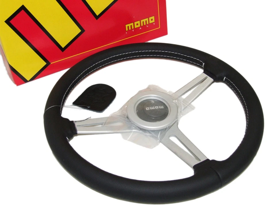 Volante retrô MOMO (360mm / couro / ponto branco / raio prata) - Imagem 1 de 1